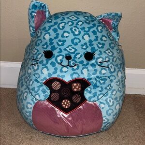 NWT Caitroina Valentine Leopard with chocolates large Squishmallow